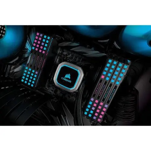 رم دسکتاپ DDR4 چهار کاناله 3466 مگاهرتز CL16 کورسیر مدل Dominator Platinum RGB ظرفیت 64 گیگابایت