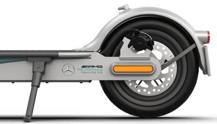 اسکوتر برقی شیائومی مرسدس بنز Mi Electric Scooter Pro 2 Mercedes-AMG Petronas F1 - Image 6