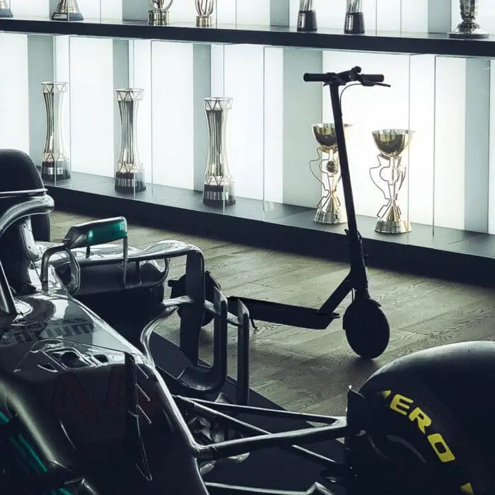 اسکوتر برقی شیائومی مرسدس بنز Mi Electric Scooter Pro 2 Mercedes-AMG Petronas F1 - Image 13