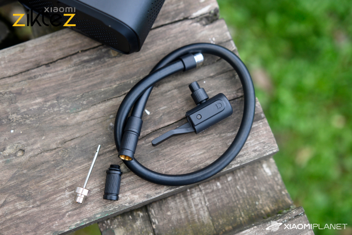 پمپ باد شارژی شیائومی مدل Xiaomi Portable Electric Air Compressor 2 Pro مناسب خودرو، موتور، دوچرخه و توپ با فشار بالا و نمایشگر دیجیتال
