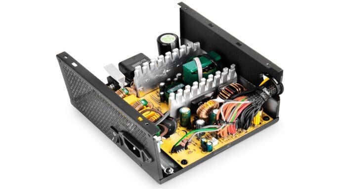 منبع تغذیه کامپیوتر دیپ کول مدل DA700