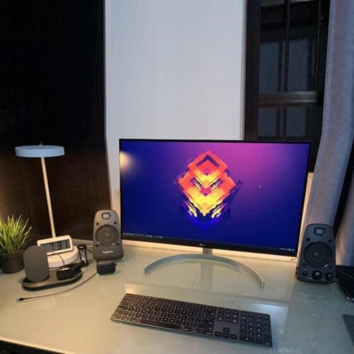 مانیتور ال جی مدل 27UL850-W سایز 27 اینچ